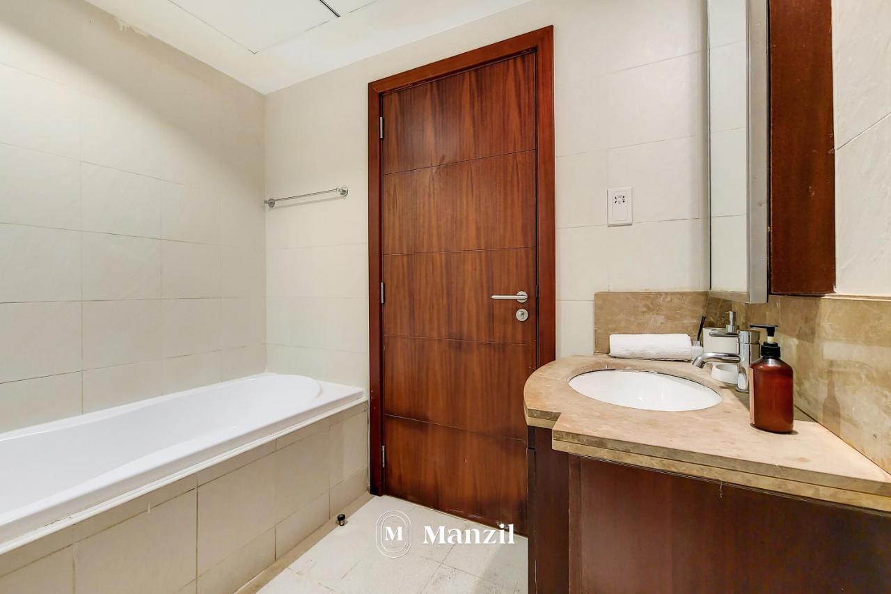Manzil - Luxury 1Br Apartment In Downtown With Burj Khalifa View Next To Dubai Mall ภายนอก รูปภาพ